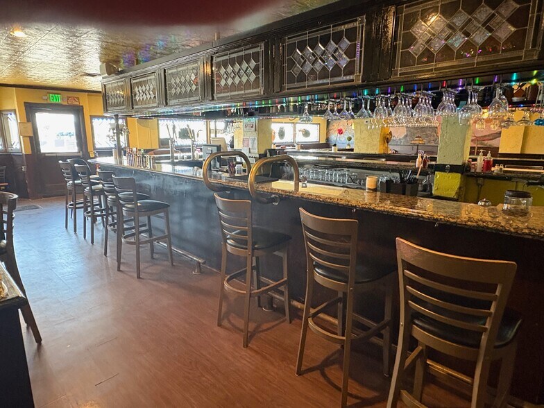 More Photos Of 301-317 W Foothill Blvd, Monrovia Storefront For Sale