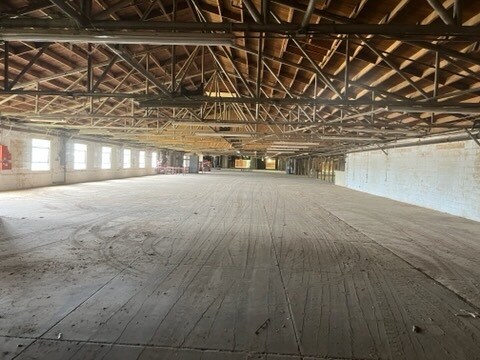 More Photos Of 440 Frankston St, Jacksonville Warehouse For Sale