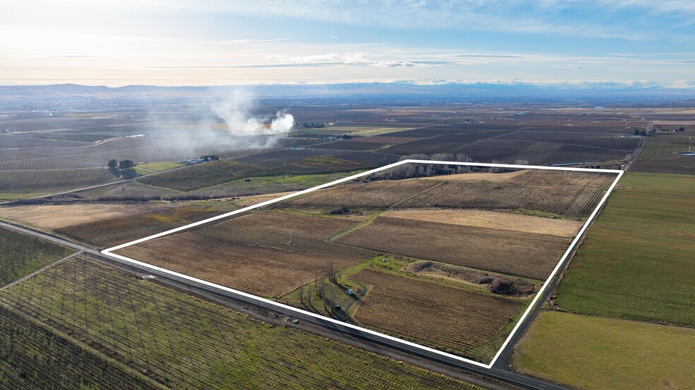 Primary Photo Of 54402 N Hinzerling Rd, Prosser Land For Sale