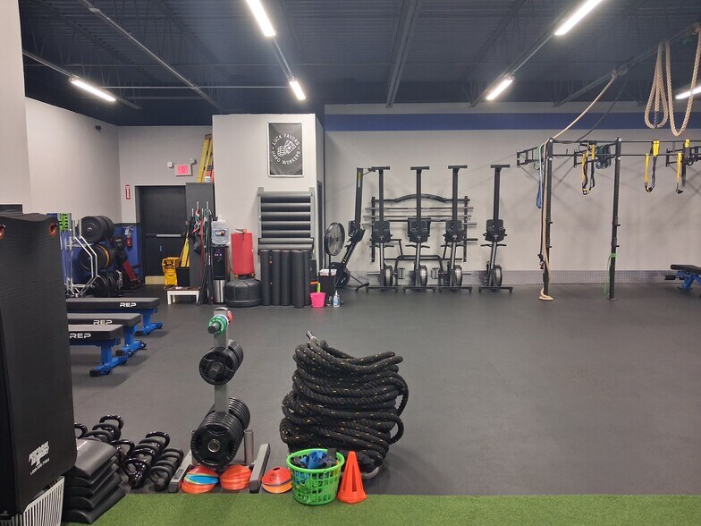 More Photos Of 4570 E Bristol Rd, Feasterville Trevose Light Manufacturing For Sale