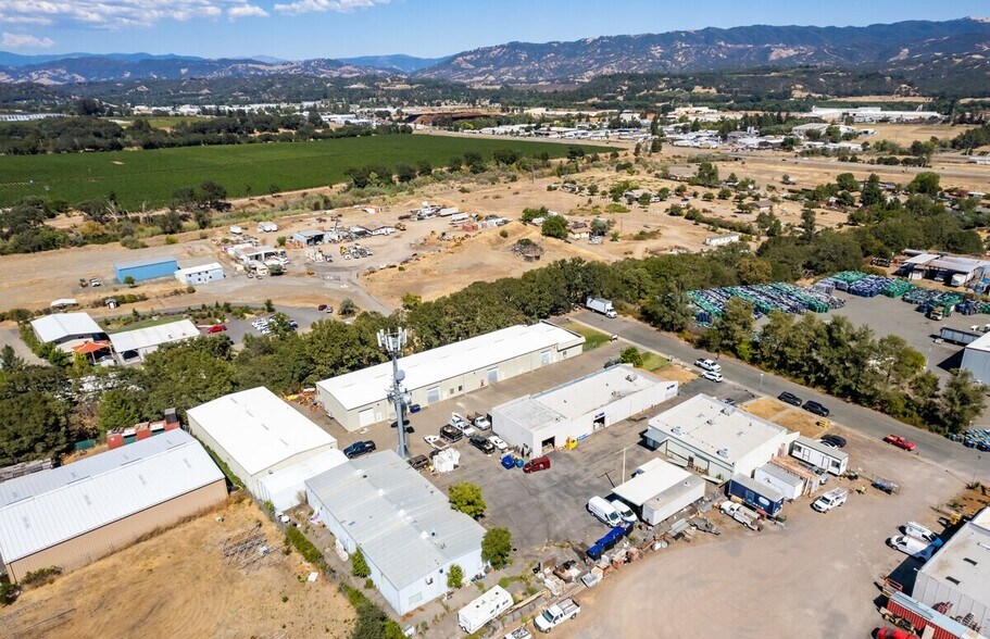 More Photos Of 2020 Industry Rd, Ukiah Warehouse For Lease
