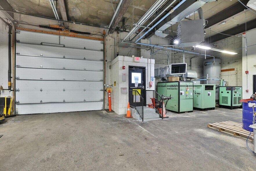 More Photos Of 16 Harrison Ave, Yonkers Warehouse For Lease