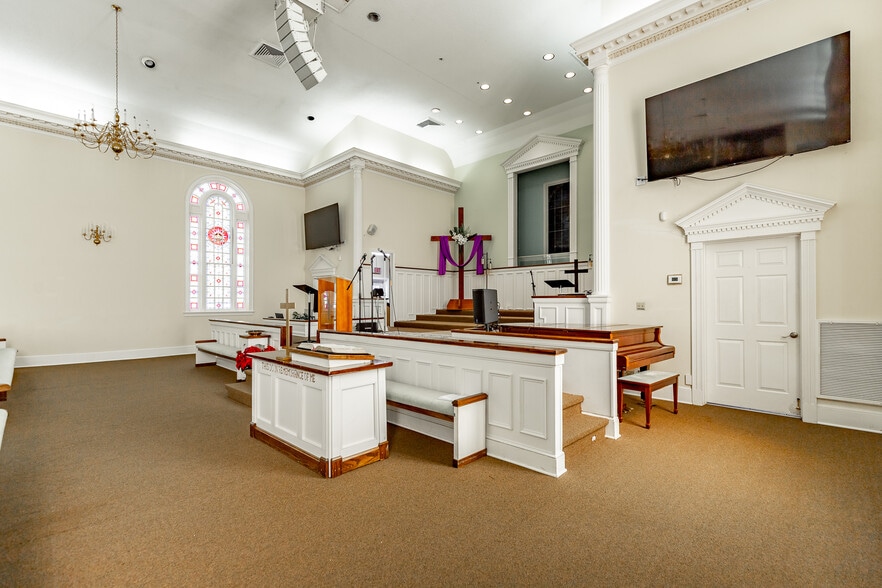More Photos Of 4062 S Access Rd, Chattanooga Religious Facility For Sale