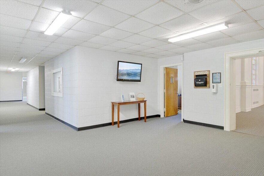 More Photos Of 1228 Todds Ln, Hampton Religious Facility For Sale