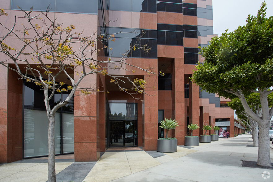 Primary Photo Of 11755 Wilshire Blvd, Los Angeles Office For Lease