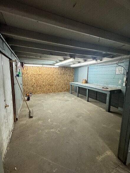 More Photos Of 8820 Miller Rd NE, Bainbridge Island Self Storage For Lease