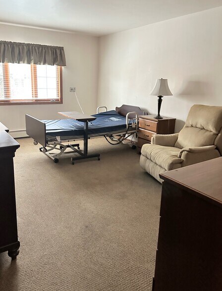 More Photos Of 226 Bornemann St, Green Bay Assisted Living For Sale
