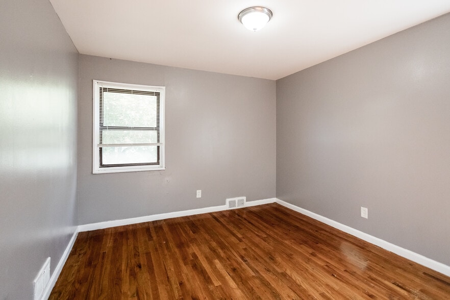 More Photos Of 12850 Dolphin St, Detroit Apartments For Sale