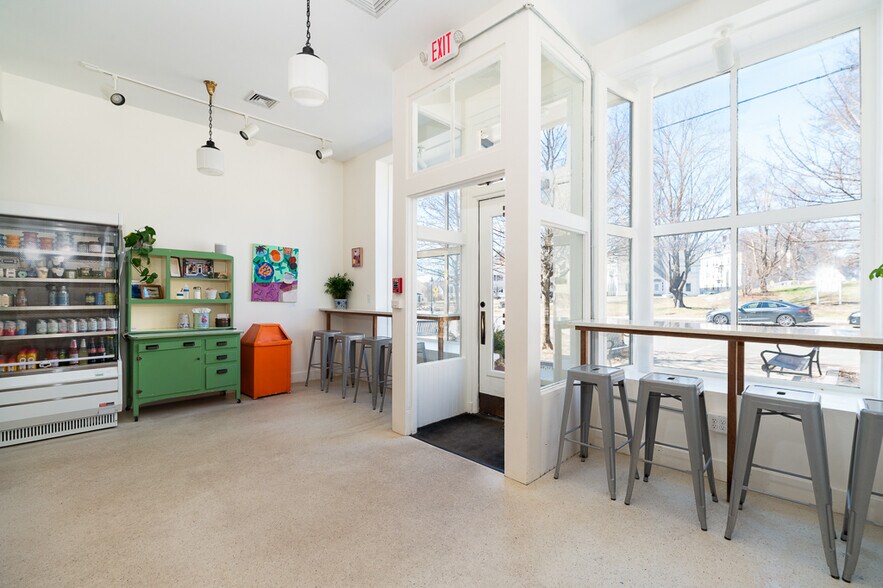 More Photos Of 29 N Main St, Ipswich Office For Sale