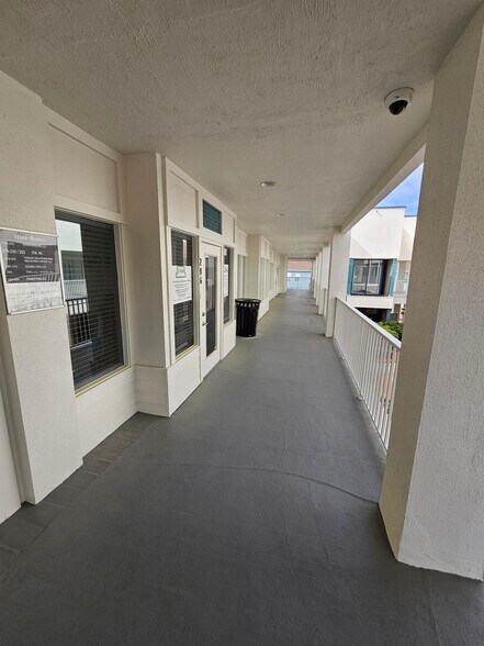 More Photos Of 218-384 Wilshire Blvd, Casselberry Office For Lease