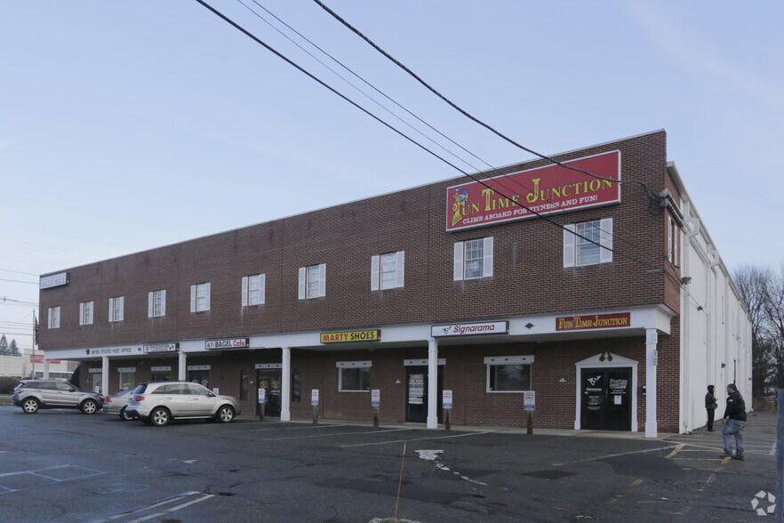 More Photos Of 400 Fairfield Rd, Fairfield Office For Sale