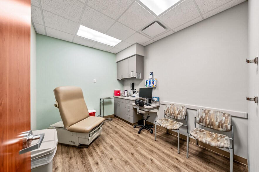 More Photos Of 1879 Williams Hwy, Grants Pass Medical For Sale