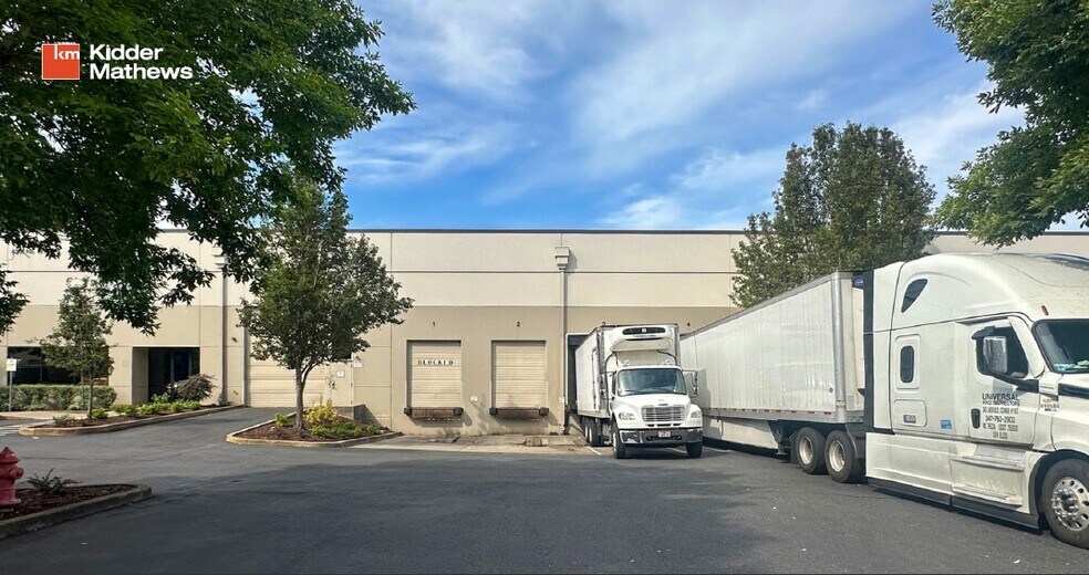 More Photos Of 4201 NE 161st Ave, Portland Warehouse For Lease