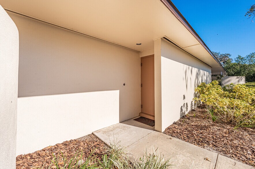 More Photos Of 801 N Bay st, Eustis Medical For Sale