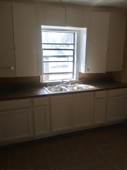 More Photos Of 757 Crestwood St, Jacksonville Apartments For Sale