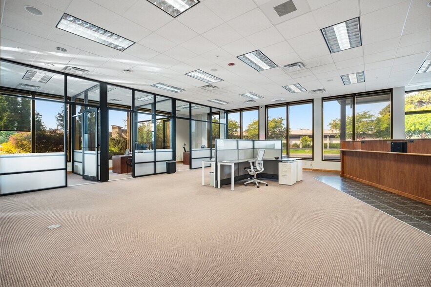 More Photos Of 1060 Jadwin Ave, Richland Office For Lease