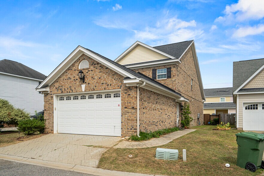 More Photos Of 1600 3rd Loop Rd, Florence Multifamily For Sale