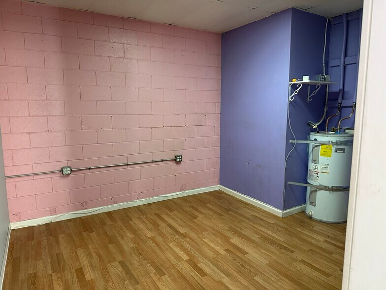 More Photos Of 241-249 W Pacheco Blvd, Los Banos Office For Lease