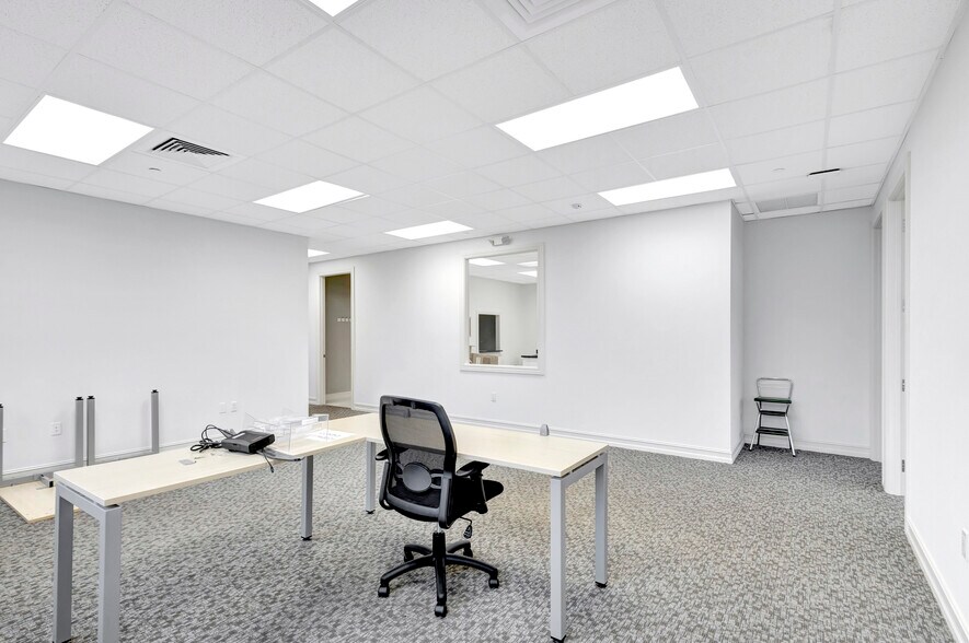 More Photos Of 2141 S Alternate A1A Hwy, Jupiter Medical For Sale