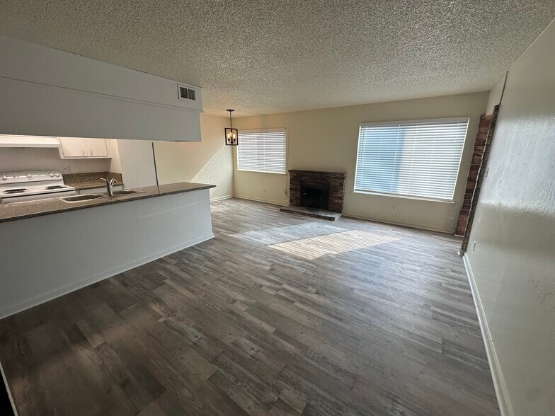 More Photos Of 67 Nedra Ct, Sacramento Apartments For Sale