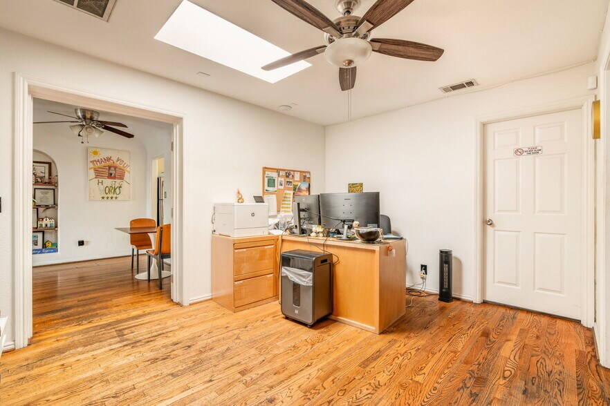More Photos Of 121 N Avenue 59, Los Angeles Office For Sale