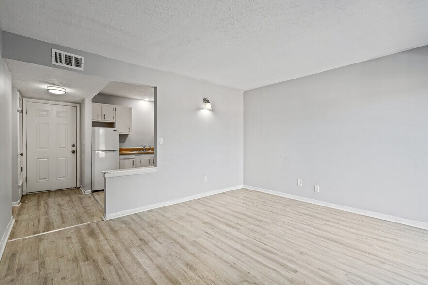 More Photos Of 1733 W 24th St, Lawrence Apartments For Sale