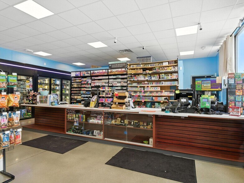 More Photos Of 1441 N 26th St, Sheboygan Service Station For Sale