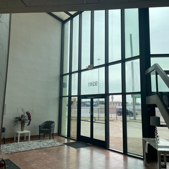More Photos Of 9241 Lyndon B Johnson Fwy, Dallas Coworking Space