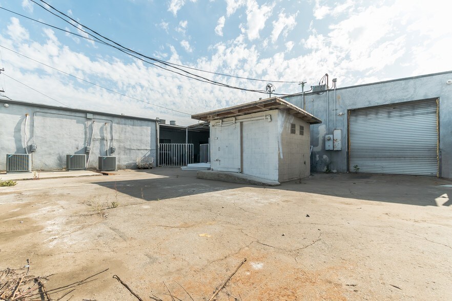 More Photos Of 5117-5125 Calmview Ave, Baldwin Park Manufacturing For Lease