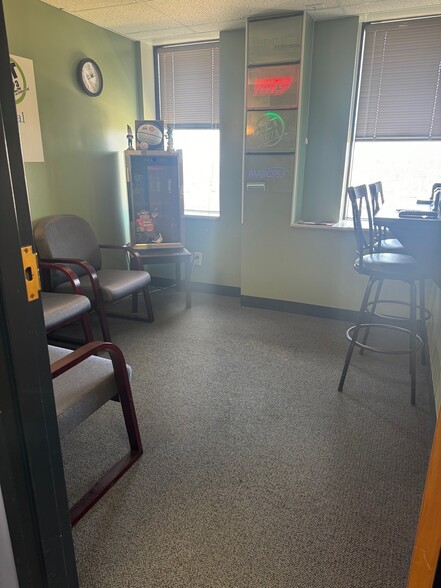 More Photos Of 347 W Berry St, Fort Wayne Office For Lease