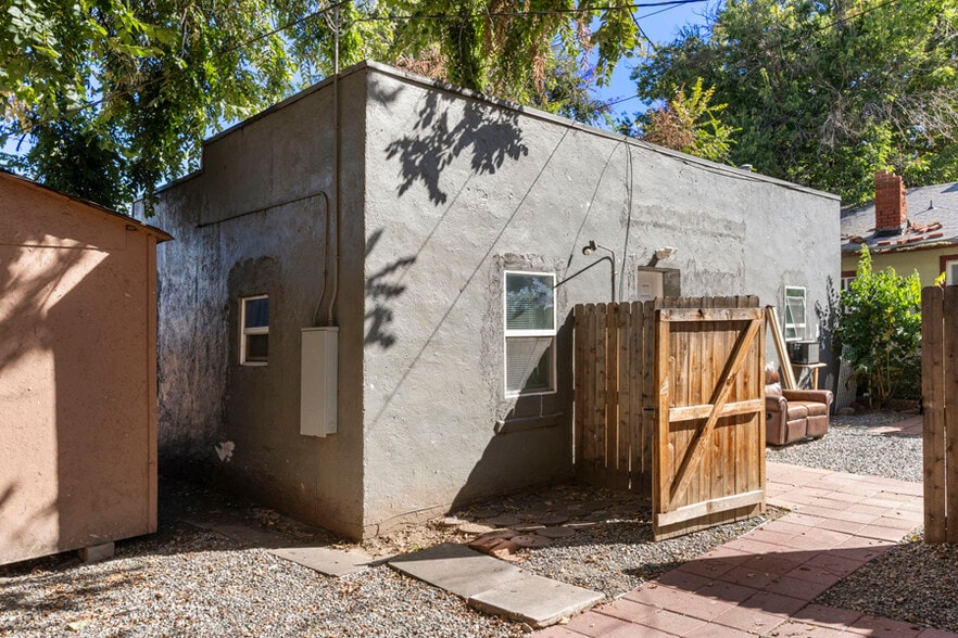 More Photos Of 1558 Dallas St, Aurora Apartments For Sale