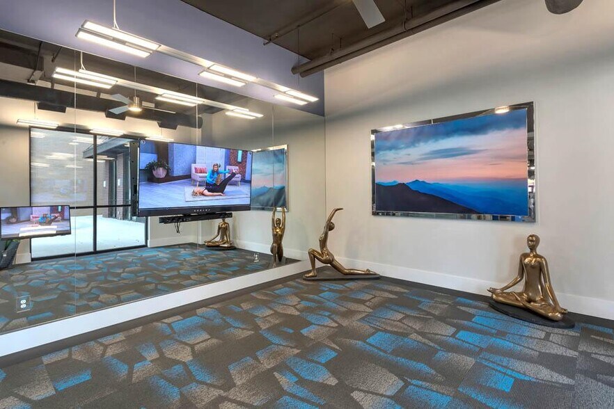 More Photos Of 13650 E Colfax Ave, Aurora Apartments For Lease