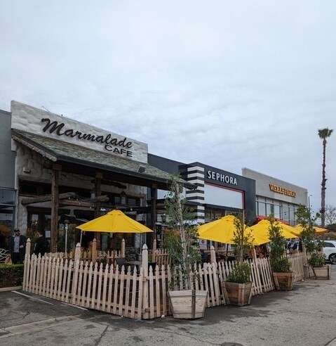 More Photos Of 3874-3896 Cross Creek Rd, Malibu Storefront For Lease