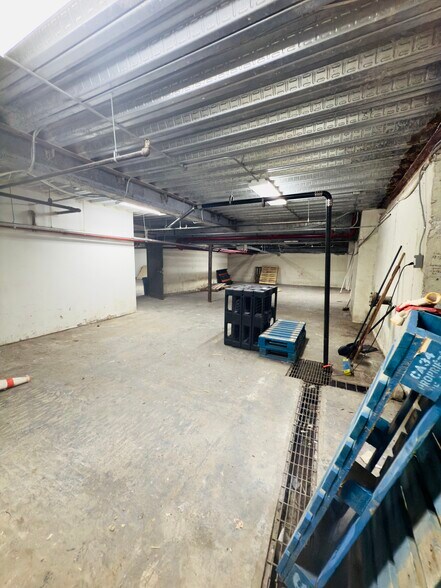 More Photos Of 318 Knickerbocker Ave, Brooklyn Apartments For Lease