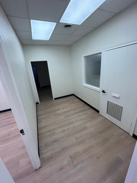 More Photos Of 317 N Willis St, Abilene Office For Lease