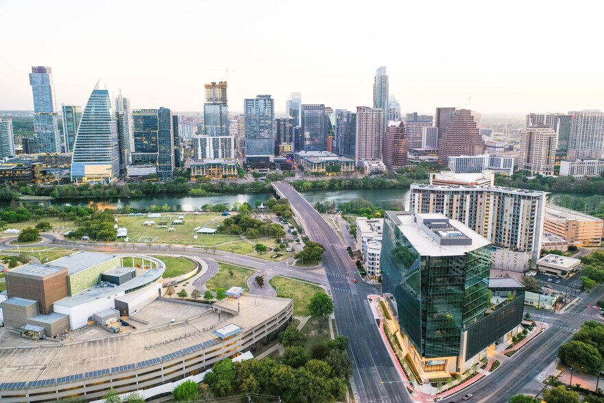 More Photos Of 401 S 1st St, Austin Office For Sale