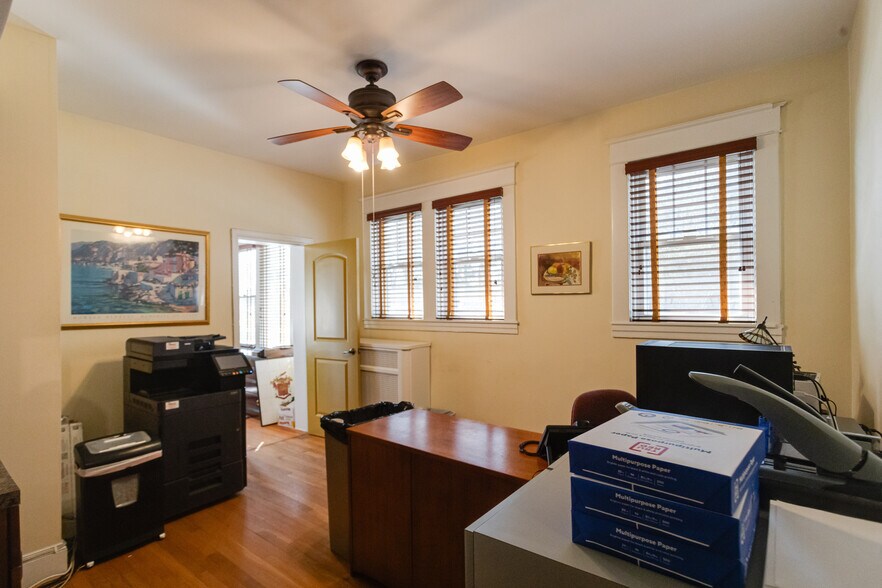 More Photos Of 407 W Pennsylvania Ave, Towson Office For Sale