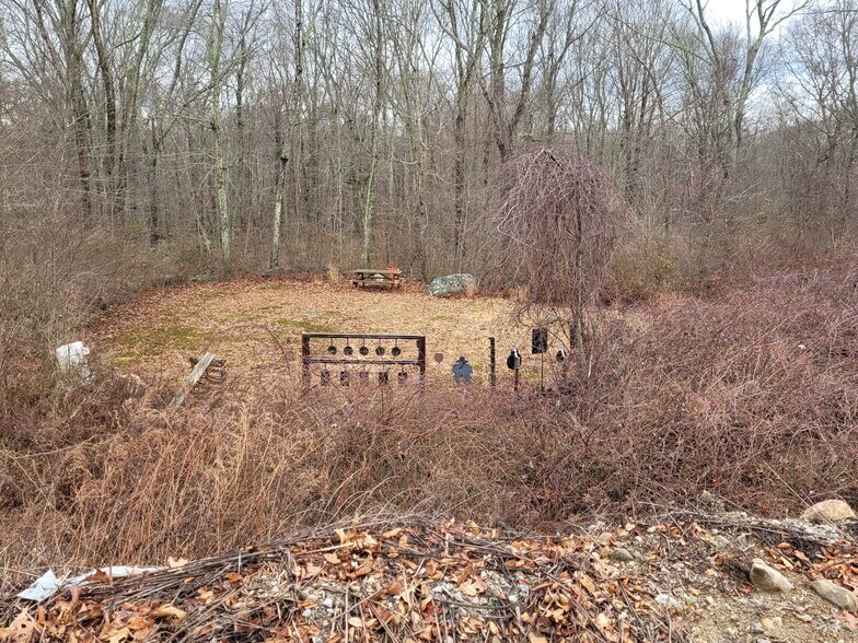 More Photos Of 4 Commerce Ct, Ledyard Land For Lease