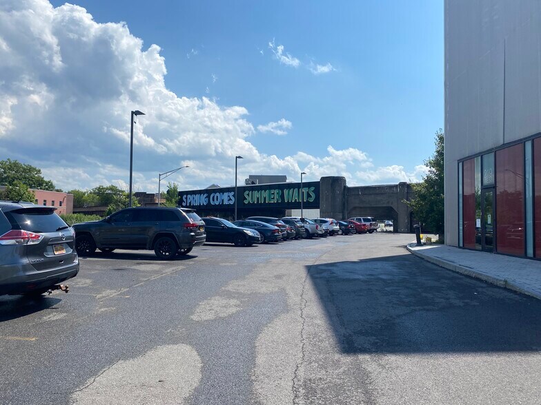 More Photos Of 219 S West St, Syracuse Office Residential For Lease