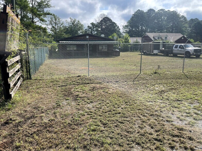 More Photos Of 2994 CR-4, Fitzpatrick Service Station For Sale