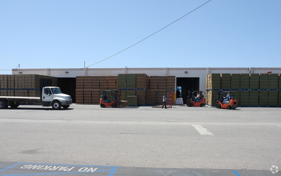 More Photos Of 1115 Mercantile St, Oxnard Manufacturing For Sale