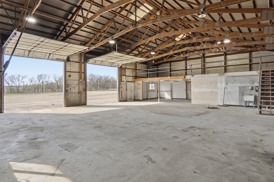 More Photos Of 10090 SW River Valley Rd, Augusta Warehouse For Lease