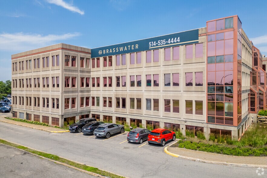 More Photos Of 7405 Rte Transcanadienne, Montréal Office For Lease