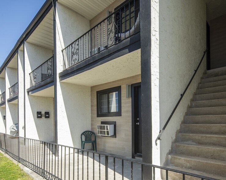 More Photos Of 424 N Black Horse Pike, Runnemede Apartments For Sale