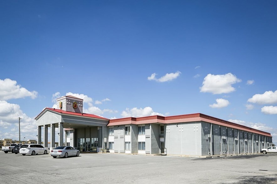 More Photos Of 2801 E Highway 66, Elk City Hotel For Sale