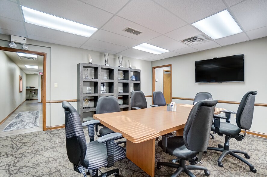 More Photos Of 8900 N Dixie Dr, Dayton Medical For Lease