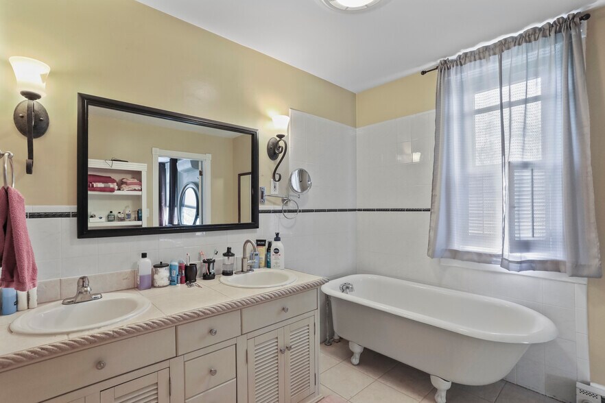 More Photos Of 1090 Ragged Edge Rd, Chambersburg Hospitality For Sale