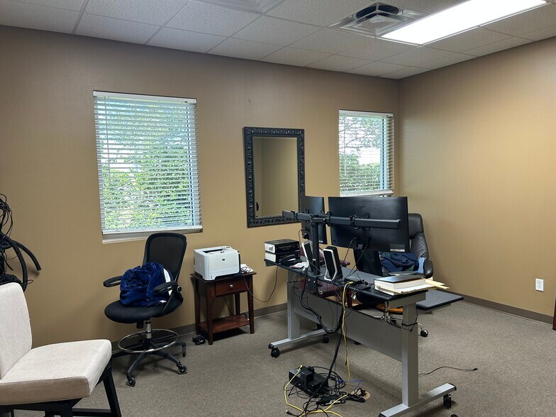 More Photos Of 180 Pine Ave N, Oldsmar Office For Lease