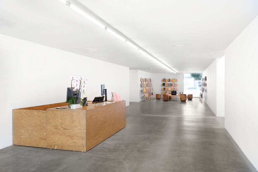 More Photos Of 2723-2727 S La Cienega Blvd, Los Angeles Flex For Sale