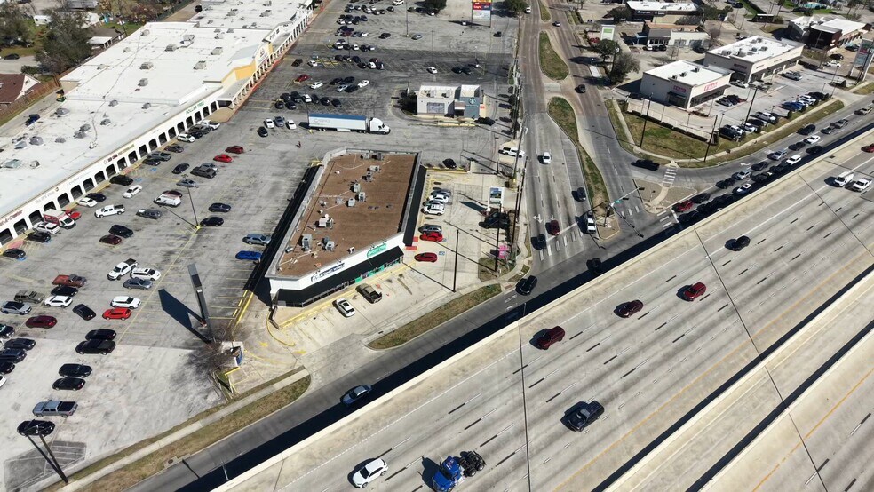 More Photos Of 11200 Northwest Fwy, Houston Storefront Retail Office For Lease